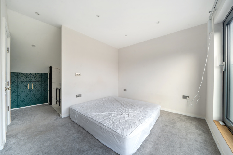 4  bedrooms house to rent in Brentmead gardens, Ealing, NW10-image 13