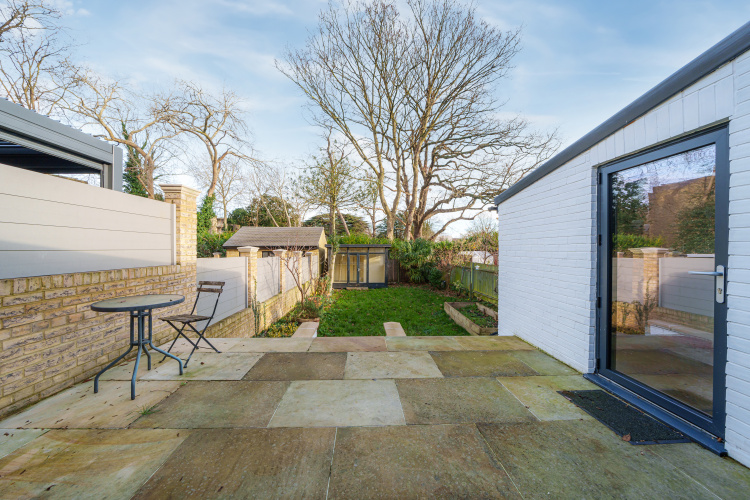 4  bedrooms house to rent in Brentmead gardens, Ealing, NW10-image 22