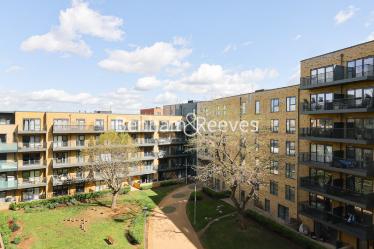 1  bedroom flat to rent in Singapore Road, Ealing W13-image 6