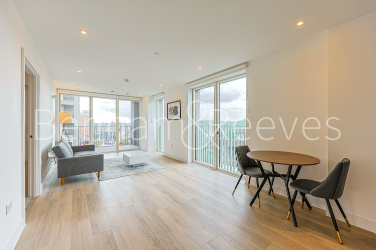 1  bedroom flat to rent in Heartwood Boulevard, Acton, W3-image 13
