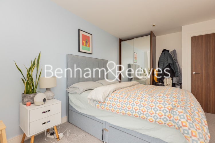 1  bedroom flat to rent in Longfield Avenue, Ealing, W5-image 9