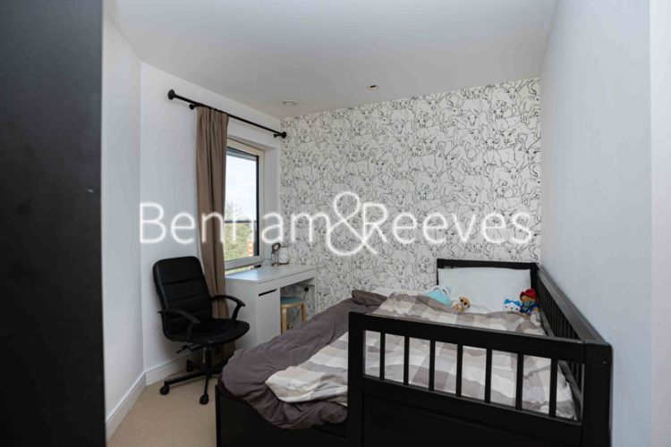 2  bedrooms flat to rent in Longfield Avenue, Ealing, W5-image 17