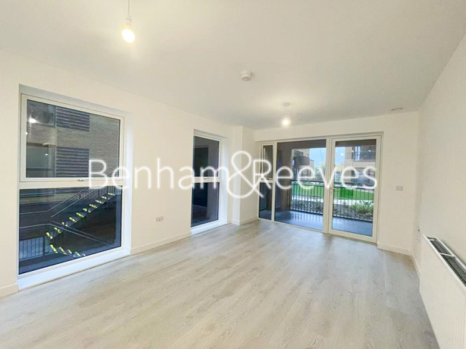 2  bedrooms flat to rent in East Acton Lane, Acton, W3-image 1