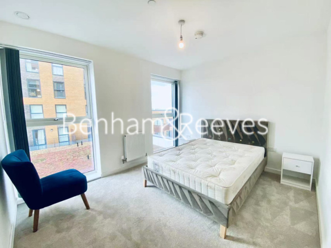 2  bedrooms flat to rent in East Acton Lane, Acton W3-image 3