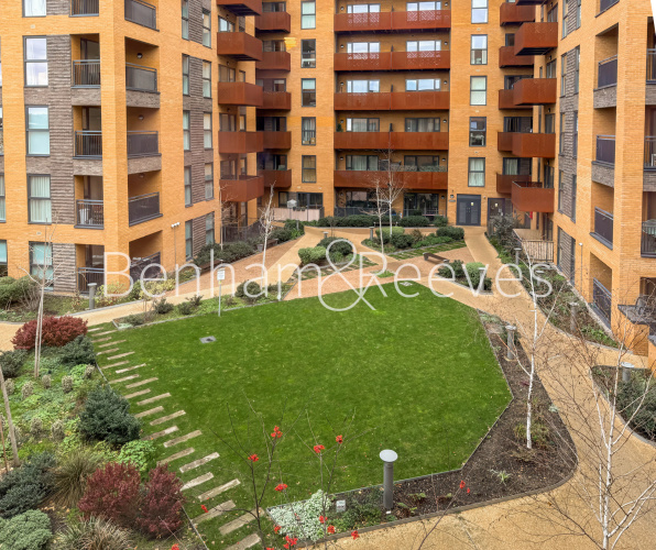 3  bedrooms flat to rent in East Acton Lane, Acton, W3-image 7