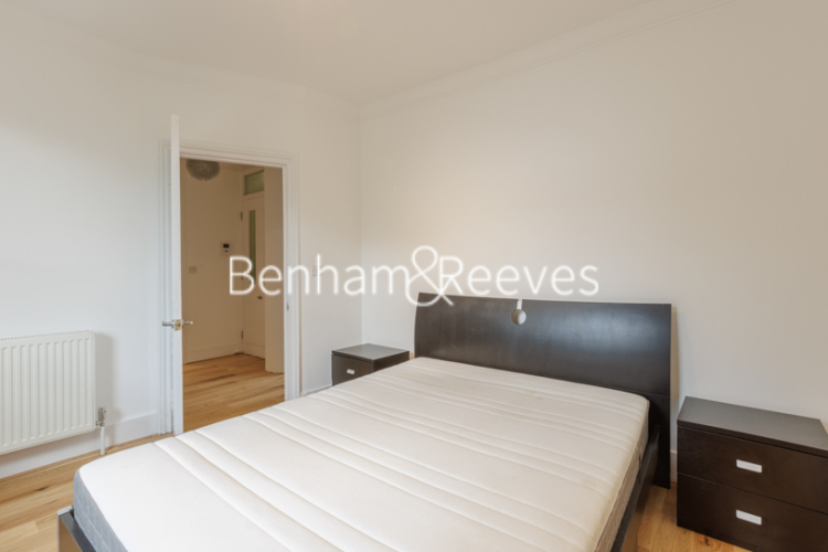 1 bedroom flat to rent in Queen's Club Gardens, Hammersmith, W14-image 3