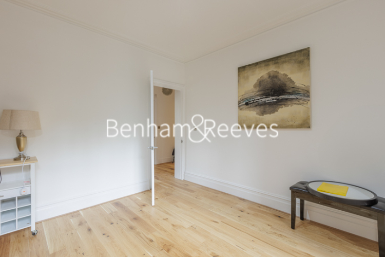 1 bedroom flat to rent in Queen's Club Gardens, Hammersmith, W14-image 7