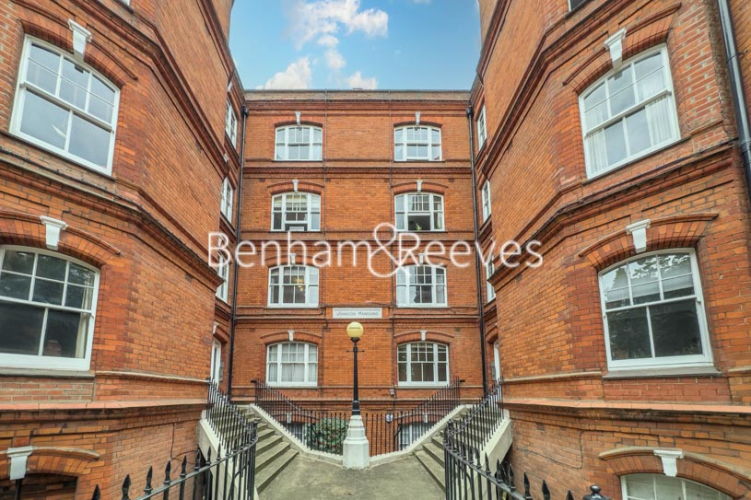 1  bedroom flat to rent in Queen's Club Gardens, Hammersmith, W14-image 10