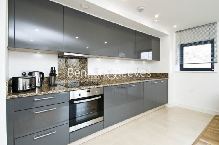 2  bedrooms flat to rent in Chartfield Avenue, Putney, SW15-image 2