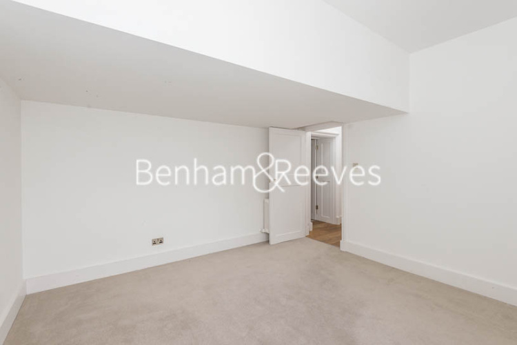 3  bedrooms flat to rent in Roehampton House, Roehampton, SW15-image 3