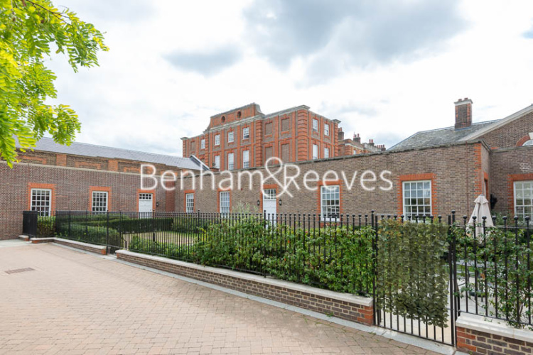 3  bedrooms flat to rent in Roehampton House, Roehampton, SW15-image 6