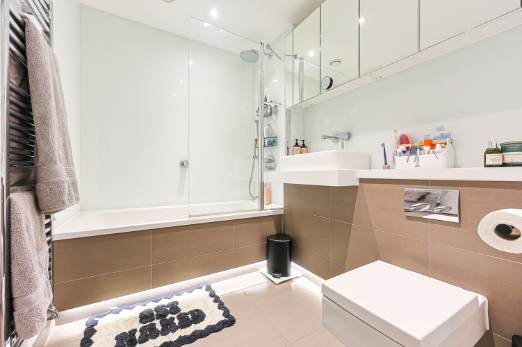 1  bedroom flat to rent in London Square, Putney, SW15-image 4