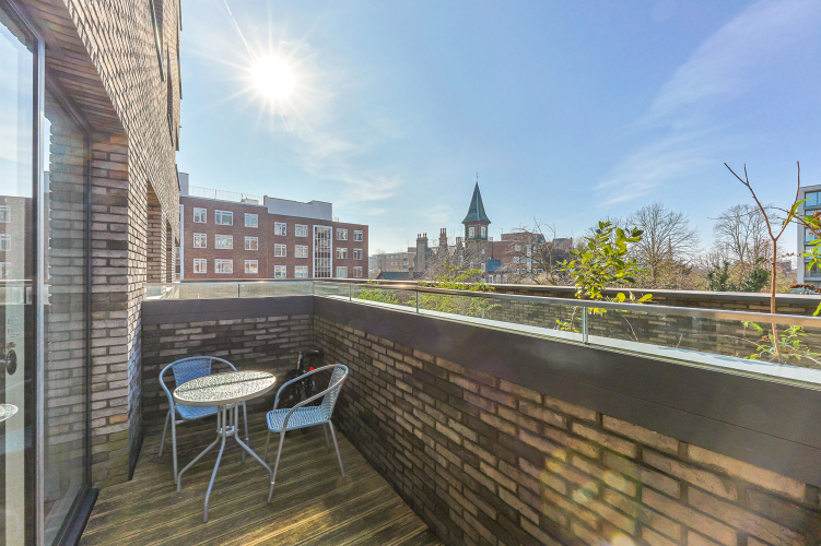 1  bedroom flat to rent in London Square, Putney, SW15-image 5