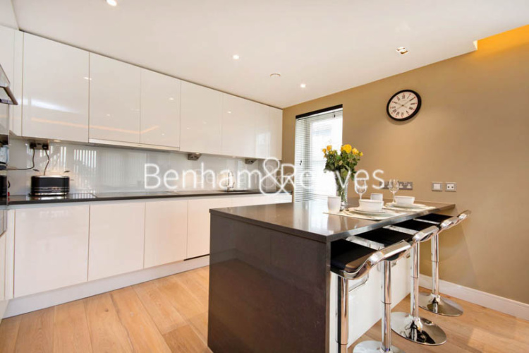 2  bedrooms flat to rent in Brunswick House, Hammersmith, W6-image 2