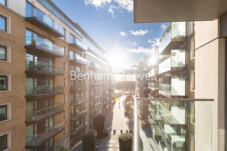 2 bedrooms flat to rent in Parrs Way, Hammersmith, W6-image 10