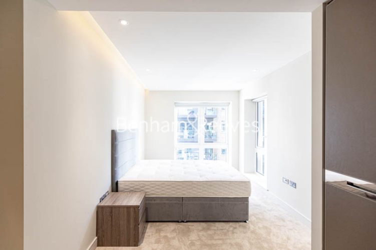 2  bedrooms flat to rent in Parrs Way, Hammersmith, W6-image 16