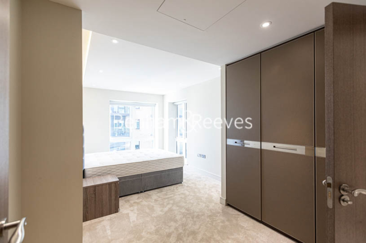2  bedrooms flat to rent in Parrs Way, Hammersmith, W6-image 19