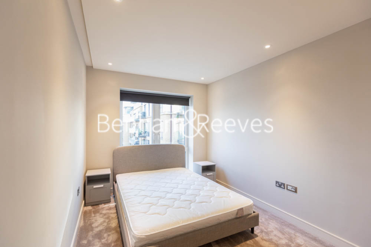 2  bedrooms flat to rent in Brunswick House, Fulham Reach, W6-image 3