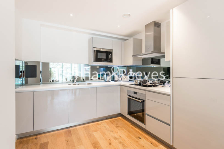 1 bedroom flat to rent in Goldhawk Road, Shepherd's Bush, W12-image 2