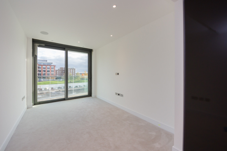 2  bedrooms flat to rent in Parr's Way, Fulham Reach, W6-image 3
