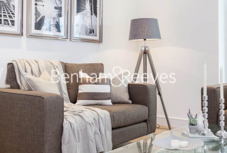 1 bedroom flat to rent in Faulkner House, Parrs Way, W6-image 1