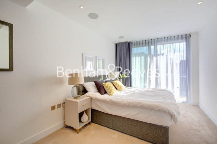 2 bedrooms flat to rent in Parr's Way, Hammersmith, W6-image 4