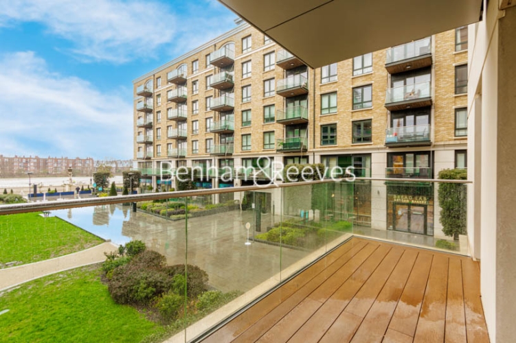 3 bedroom(s) flat to rent in Faulkner house, Hammersmith, W6, London