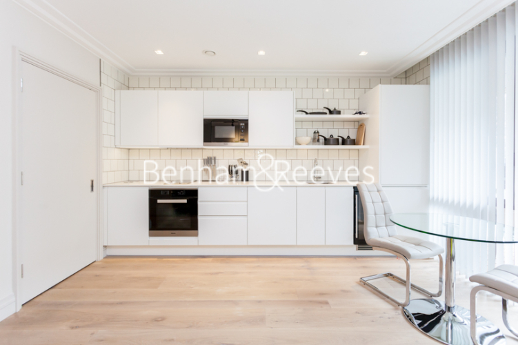 Studio flat to rent in Crisp Road, Hammersmith, W6-image 2