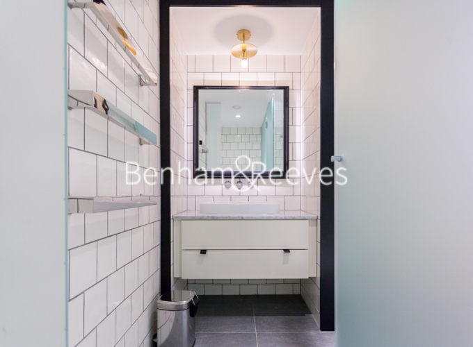 Studio flat to rent in Crisp Road, Hammersmith, W6-image 10