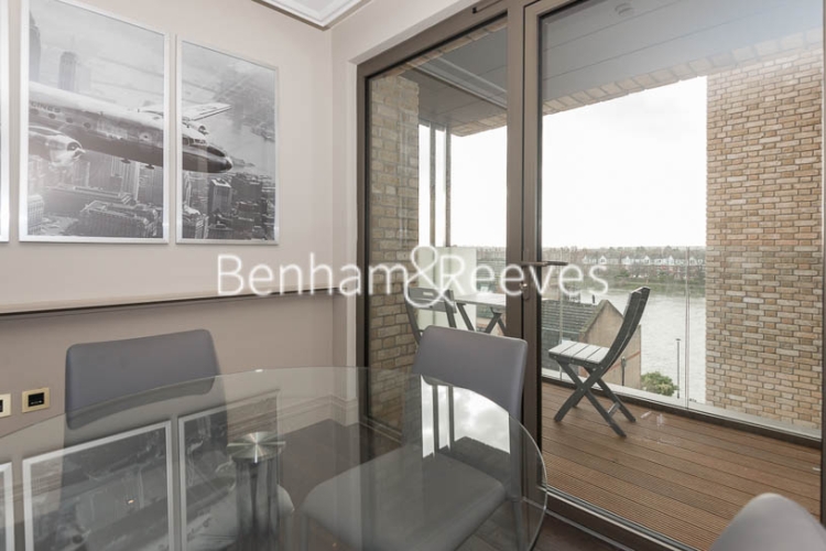 2 bedrooms flat to rent in Queens Wharf, Hammersmith, W6-image 3