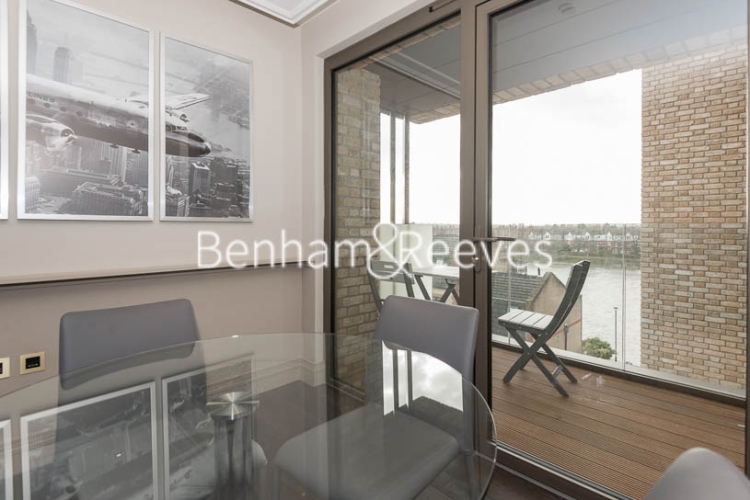 2  bedrooms flat to rent in Queens Wharf, Hammersmith, W6-image 3