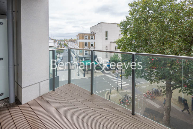 2  bedrooms flat to rent in Sovereign Court, Hammersmith, W6-image 5