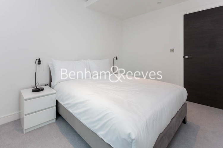 2 bedrooms flat to rent in Sovereign Court, Hammersmith, W6-image 11