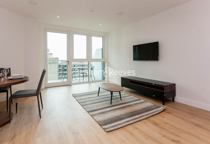 2 bedrooms flat to rent in Sovereign Court, Hammersmith, W6-image 12