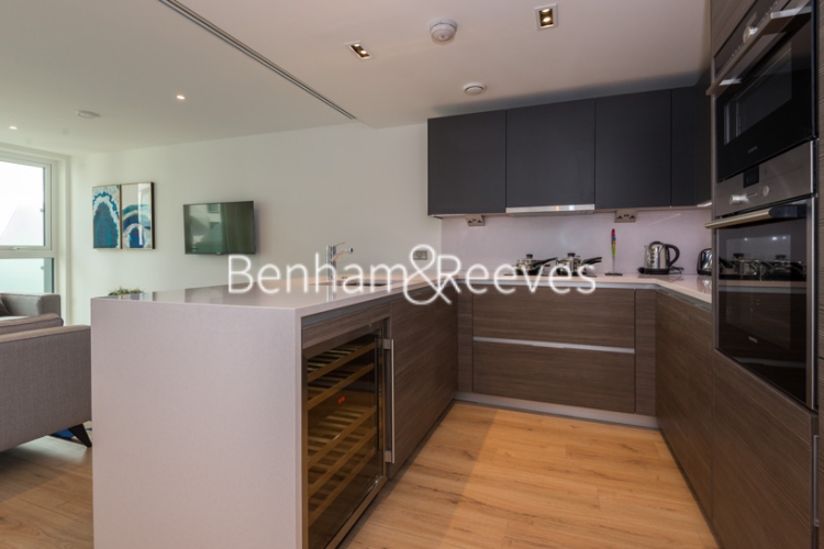 2  bedrooms flat to rent in Sovereign Court, Hammersmith, W6-image 2