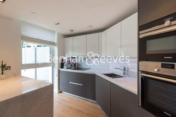 2  bedrooms flat to rent in Sovereign Court, Hammersmith, W6-image 2