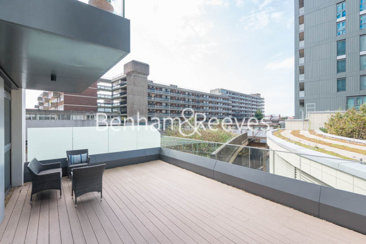 2  bedrooms flat to rent in Sovereign Court, Hammersmith, W6-image 9