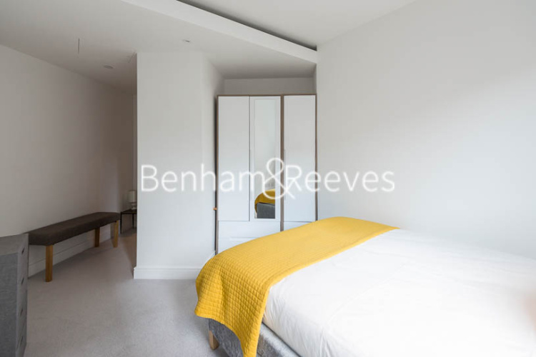 2  bedrooms flat to rent in Sovereign Court, Hammersmith, W6-image 13