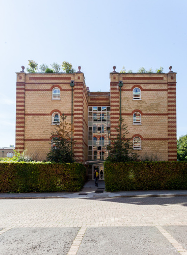 2  bedrooms flat to rent in Harrods Village, Barnes, SW13-image 11
