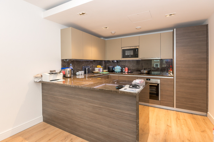 1  bedroom flat to rent in Sovereign Court, Hammersmith, W6-image 2