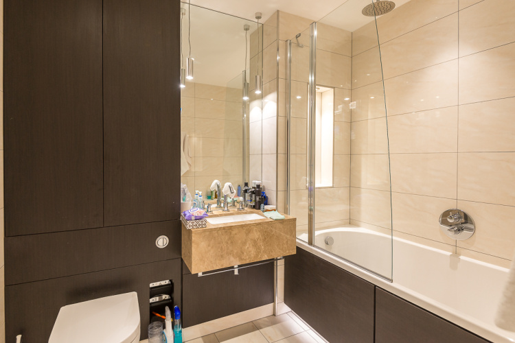 1  bedroom flat to rent in Sovereign Court, Hammersmith, W6-image 4