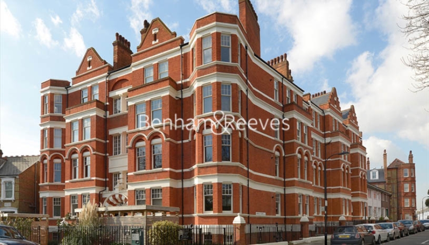 3  bedrooms flat to rent in Hamlet Gardens, Hammersmith, W6-image 4