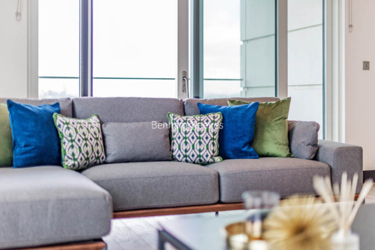3  bedrooms flat to rent in Sovereign Court, Hammersmith, W6-image 13