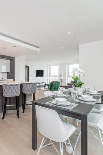 3  bedrooms flat to rent in Sovereign Court, Hammersmith, W6-image 15