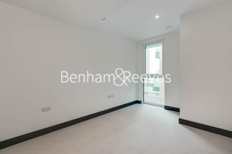 5  bedrooms flat to rent in Sovereign Court, Hammersmith, W6-image 3