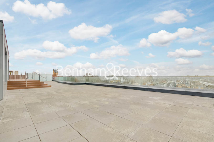 5 bedrooms flat to rent in Sovereign Court, Hammersmith, W6-image 10