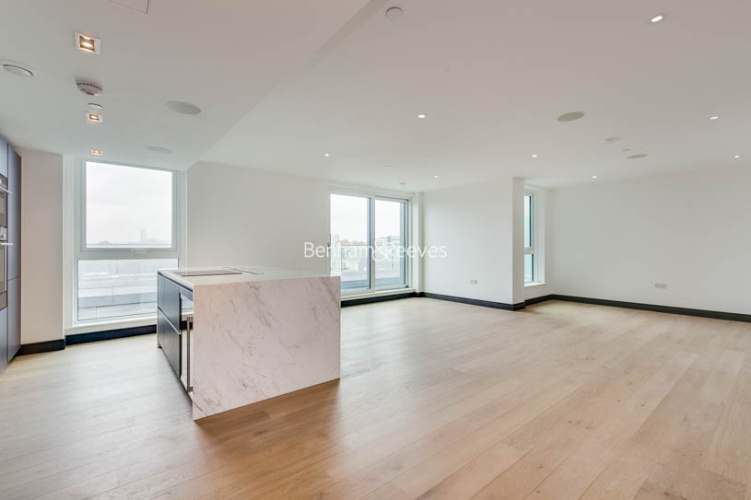 3 bedrooms flat to rent in Sovereign Court, Hammersmith, W6-image 1