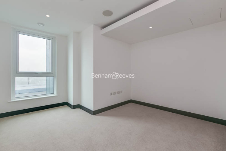 3  bedrooms flat to rent in Sovereign Court, Hammersmith, W6-image 6