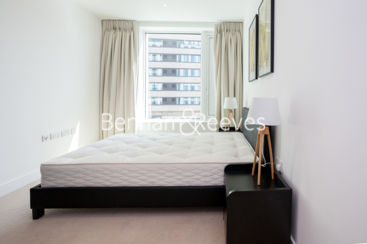 2  bedrooms flat to rent in Sovereign Court, Hammersmith, W6-image 4