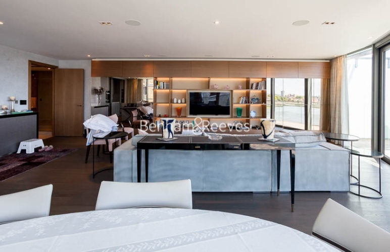 3  bedrooms flat to rent in Goldhurst House, Fulham Reach, W6-image 17